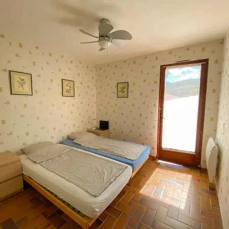 4amb2 De Caractere Avec Piscine Collective Collioure