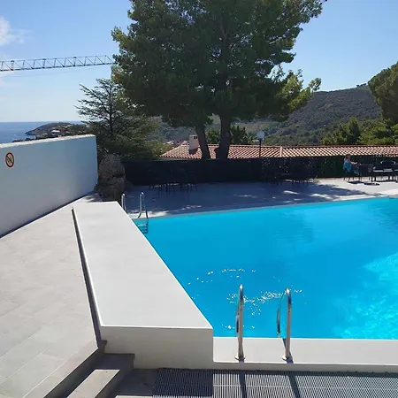 4amb2 De Caractere Avec Piscine Collective Collioure