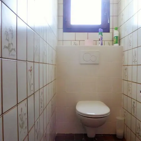 4amb2 De Caractere Avec Piscine Collective *