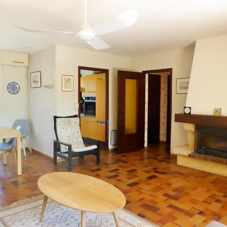 Villa 4amb2 De Caractere Avec Piscine Collective *